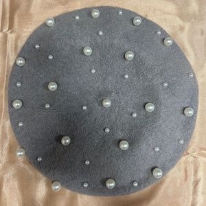 Grey beret with pearls from France